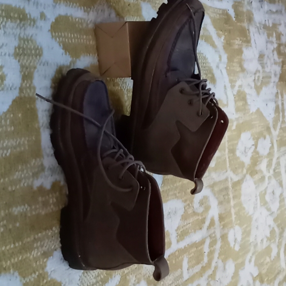 Hiking boots from Cole Haan - Picture 4 of 6